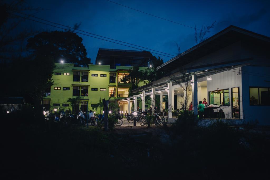 Morakot Lanta Resort Koh Lanta Exterior photo