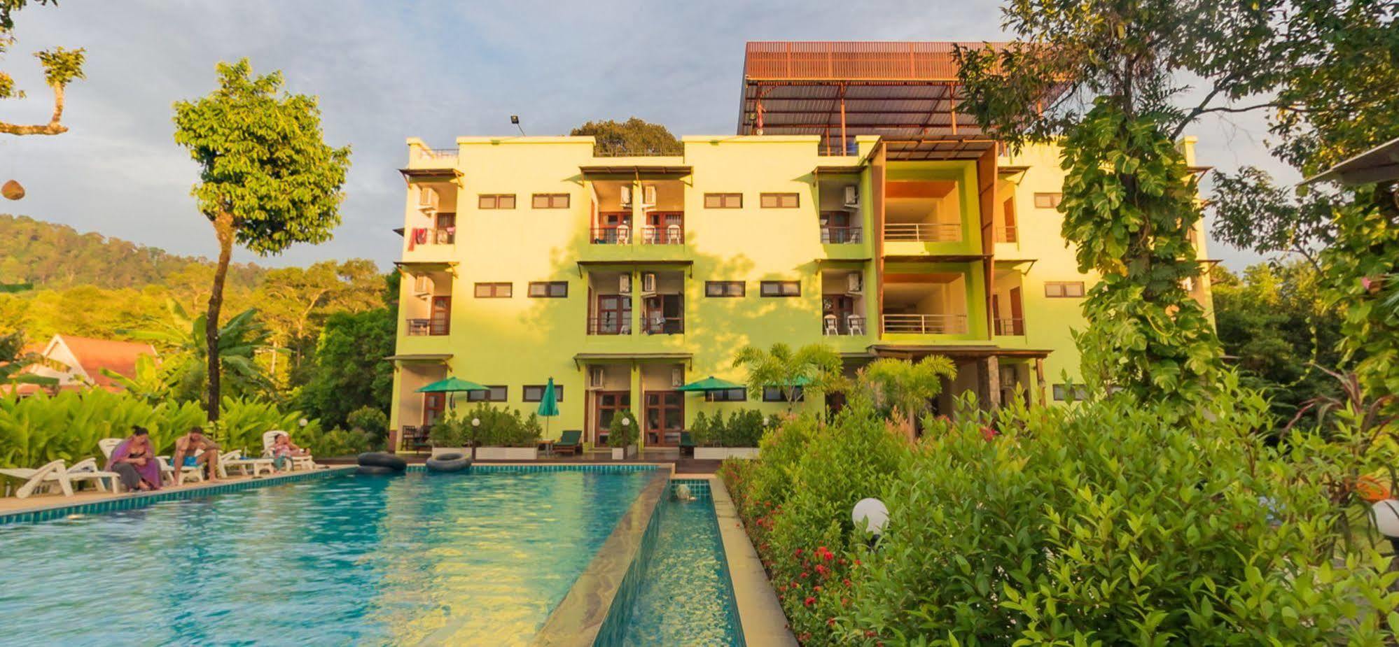 Morakot Lanta Resort Koh Lanta Exterior photo